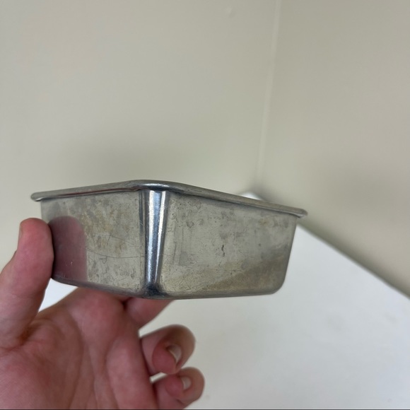 Vintage Mirro Aluminum Baking Pan 4x4x1 3/4 - Picture 2 of 4